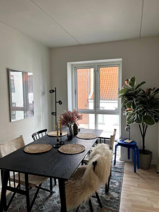 Apartamento Moderne Lejlighed I Hjertet Af Odense C Exterior foto